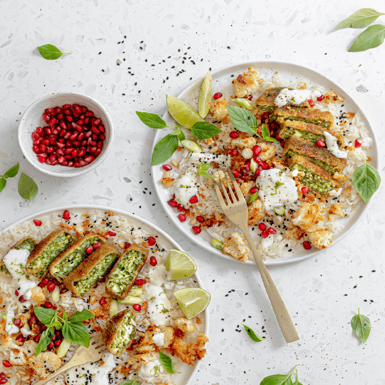 Nugety s pečenými sladkými zemiakmi a jedlý šalát s arašidovým dresingom